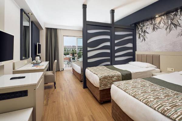 Seaden De Mar Resort & Spa