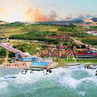 Adora Bay Ke Ga Beach Resort - Onsite Water Park