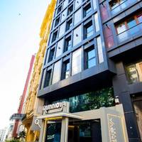 Quinnova Hotel