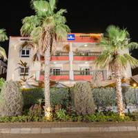 The Villa 604 Powered by look