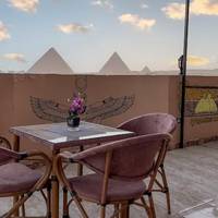 Sneferu Pyramids Inn