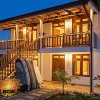 Wimal Wood Stock Surf House