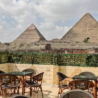 Hur Pyramids Inn