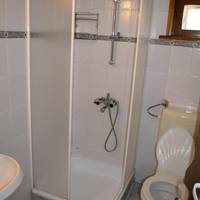 Twin Room with Sea View and Shared Bathroom (2 adults)