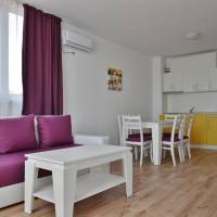 Family Two-Bedroom Apartment with Balcony (4 Adults + 2 Children)