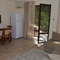 One-Bedroom Apartment with Garden View