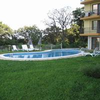 Apartment with Pool View 