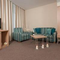Deluxe Room with Sea View (2 Adults + 1 Child) - Free SPA & Beach Access