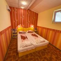 One-Bedroom Apartment (3 Adults)