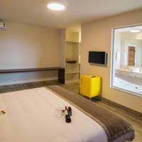 Master Double Room with Bathtub