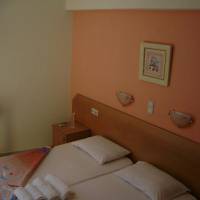Studio (2 Adults)