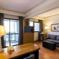 Deluxe Queen Suite