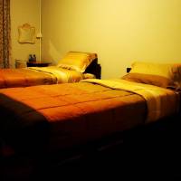 Standard Twin Room with Shared Bathroom