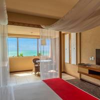 Deluxe Double Room with Ocean View - Bali Floor