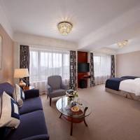 Royal Deluxe Twin Suite with 2 Breakfasts, 2 afternoon tea and Lounge Benefits