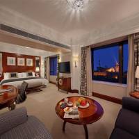 Royal Premier King Suite with 2 Breakfasts, 2 afternoon tea and Lounge Benefits