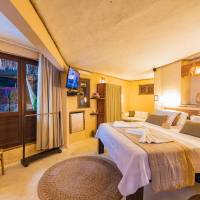 Master Suite with Private Pool 