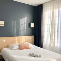 Double Room with Balcony (4th floor)