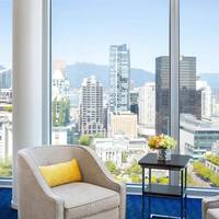 Guest room, 1 King, City view, North Tower