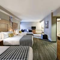 Deluxe Queen Room with Three Queen Beds