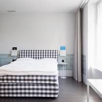 Medium Double Room