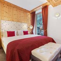 Superior One-Bedroom Suite with Matterhorn View