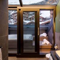 Deluxe Room with Balcony and Matterhorn View