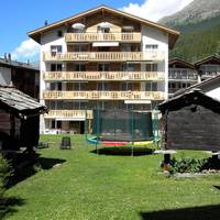 Four-Bedroom Apartment (8 Adults)
