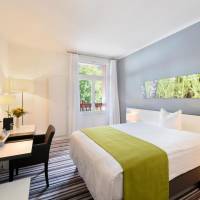 Single Room with Mountain View
