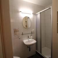 Twin Room with Shared Bathroom