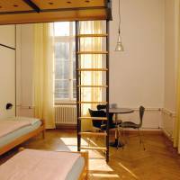 Sextuple Room with Shared Bathroom