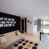 Apartment with Mountain View