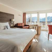Panoramic Family Room