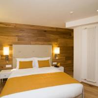 Luxury Queen Room