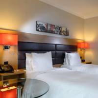 Twin Hilton Guestroom