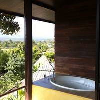 Deluxe Room Spa Bath