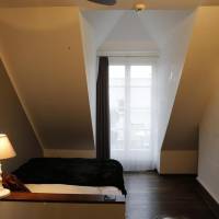 Single Room Grand lit