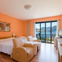 Standard Triple Room with LaKe View and Balcony