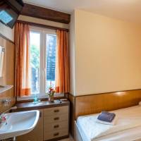 Single Room with Private External Bathroom