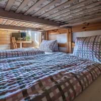 Group Room (6 Adults)