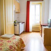 Studio with Shared Bathroom (1 Adult)