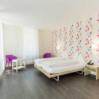 Deluxe corner room West