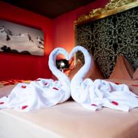Honeymoon Suite