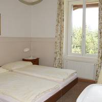 Twin Room with Shared Bathroom Lake View