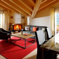 Deluxe Suite with Balcony and Mountain view