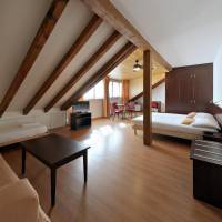 Quintuple Room