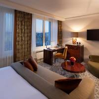 Deluxe River View King Room