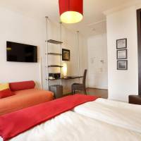 Studio (3 Adults)