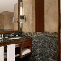 Junior Suite, Larger Suite, 1 King, Lake view