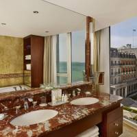 Crown Suite, 1 Bedroom Larger Suite, 1 King, Lake view
